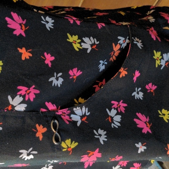 CHEROKEE INFINITY floral stretch scrub top Sz M - Picture 4 of 11